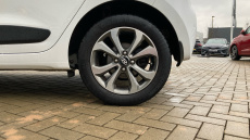 Hyundai i10 1.2 Premium SE 5dr Auto Petrol Hatchback